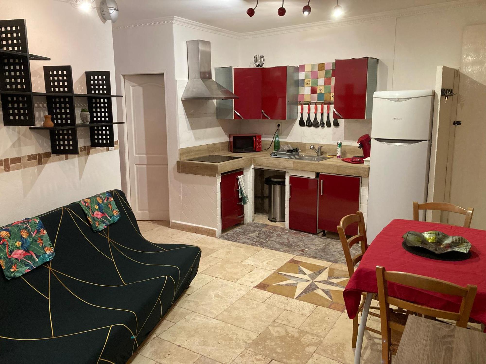 Tres Bel Appartement Cosy Et Chaleureux A Nîmes Exterior foto